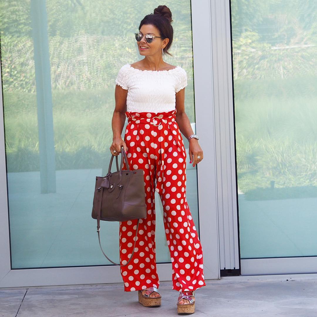 cliomakeup-look-con-zeppe-estate-2023-outfit-comfy-chic-7