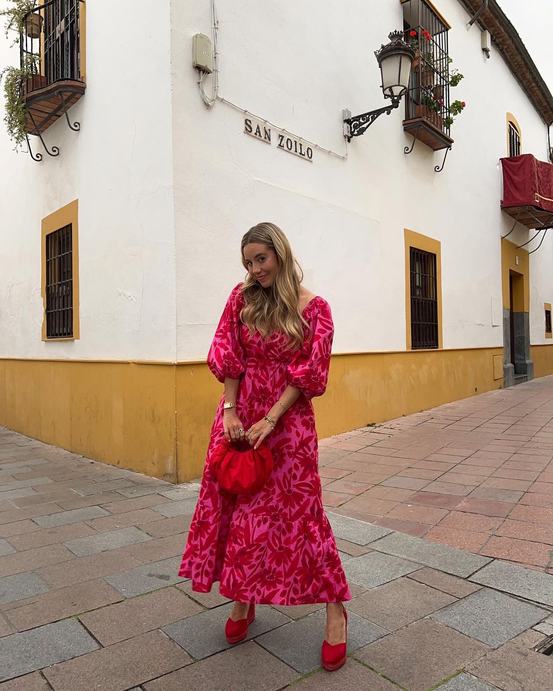 cliomakeup-look-con-zeppe-estate-2023-outfit-comfy-chic-9