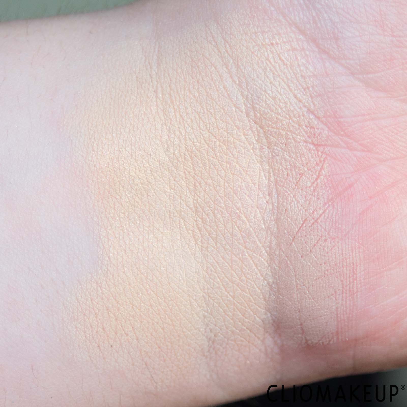 cliomakeup-recensione-correttore-catrice-cover-care-sensitive-concealer-8