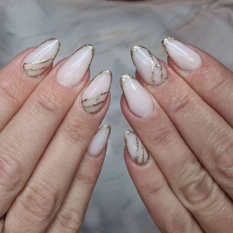 cliomakeup-unghie-bianche-estate-2023-6