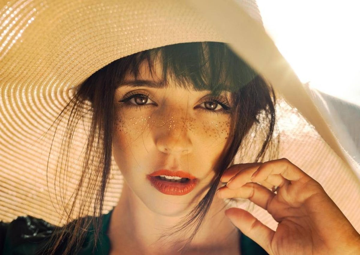 come-fare-lentiggini-finte-make-up-copertina