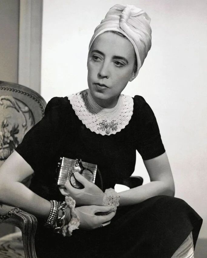 cliomakeup-qual-e-origine-colore-rosa-shocking-storia-4