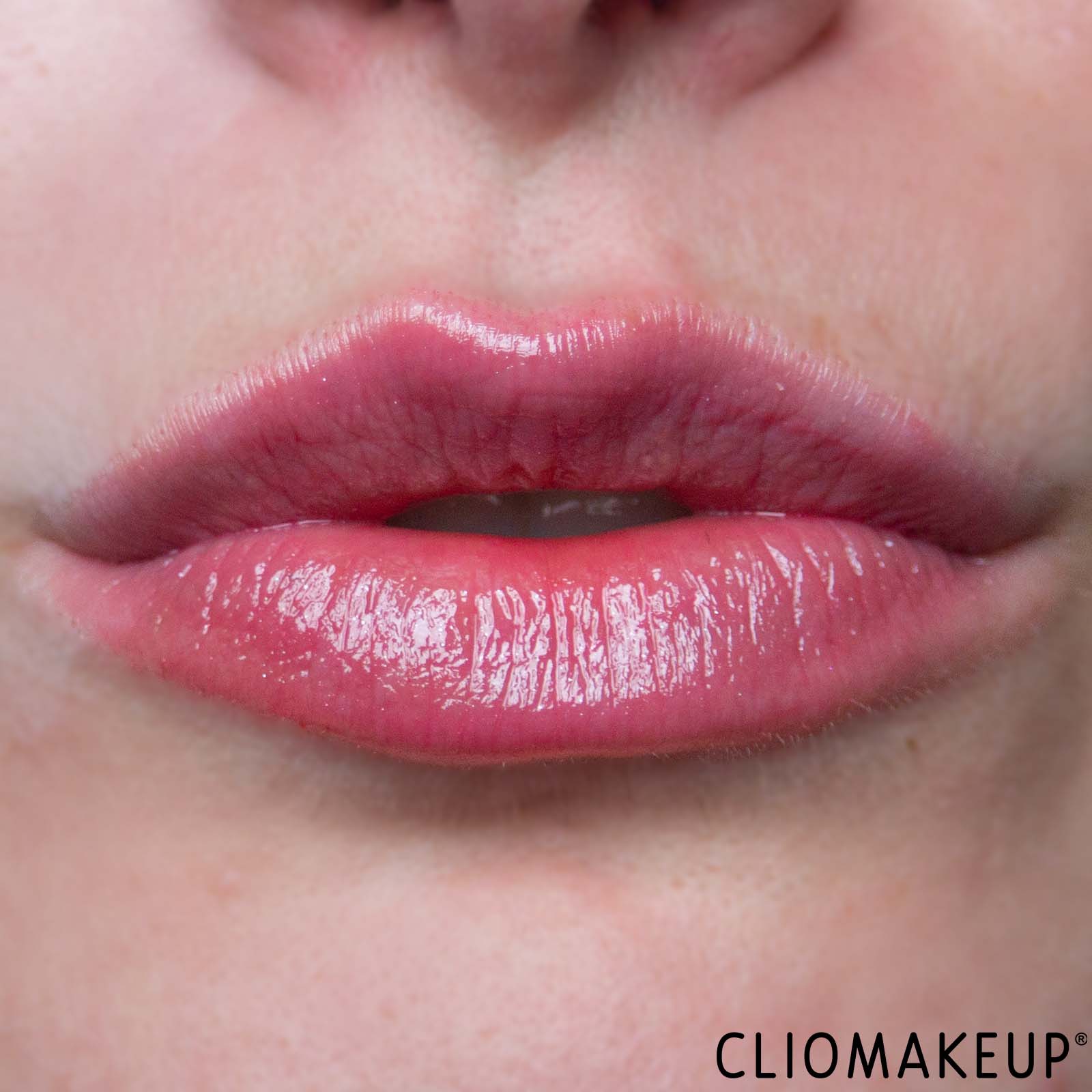 cliomakeup-recensione-balsamo-labbra-catrice-who-i-am-lip-balm-10