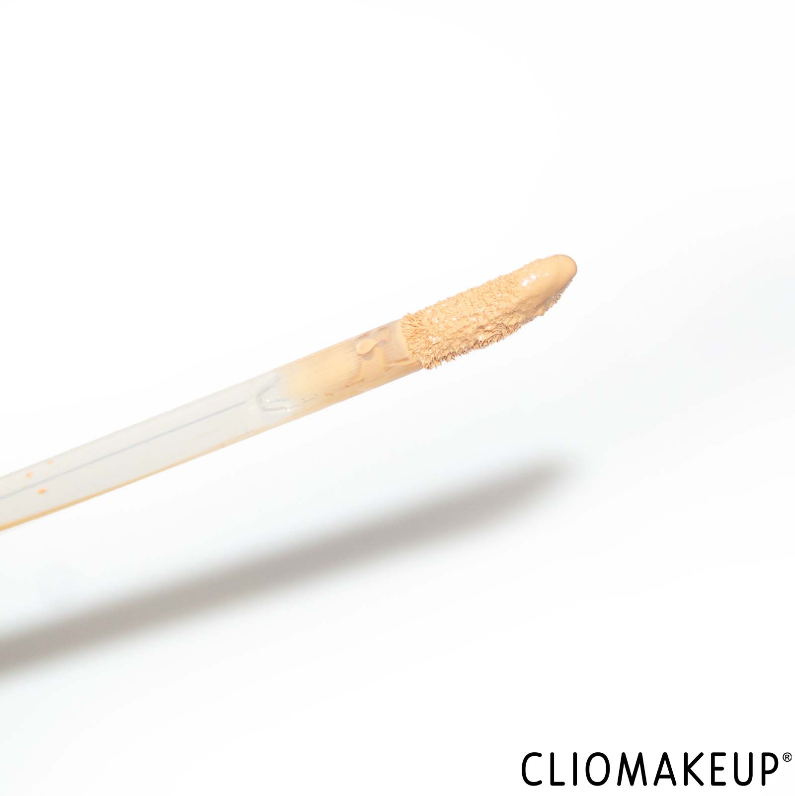 cliomakeup-recensione-correttore-catrice-clean-id-high-over-concealer-5