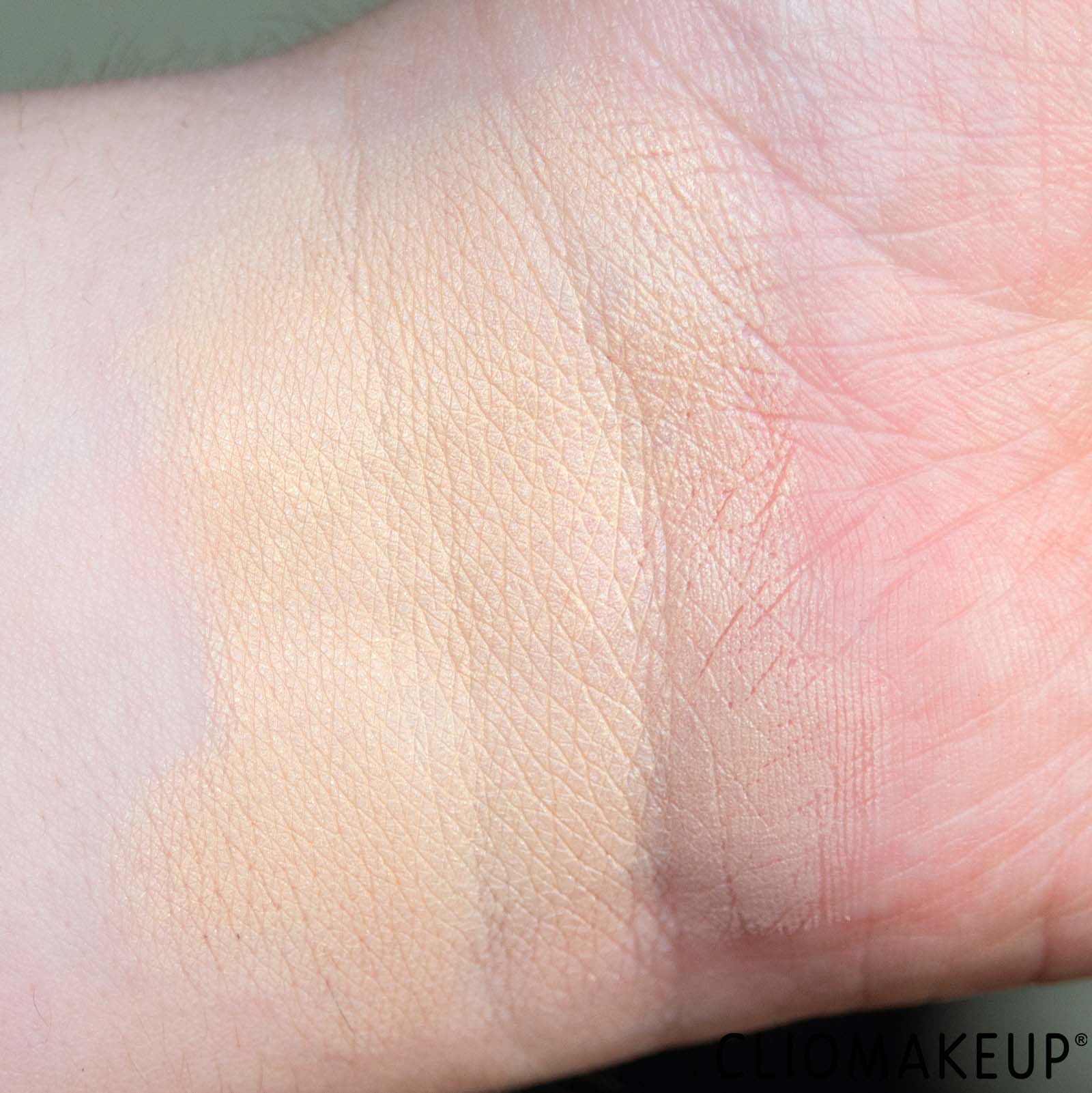 cliomakeup-recensione-correttore-catrice-clean-id-high-over-concealer-9