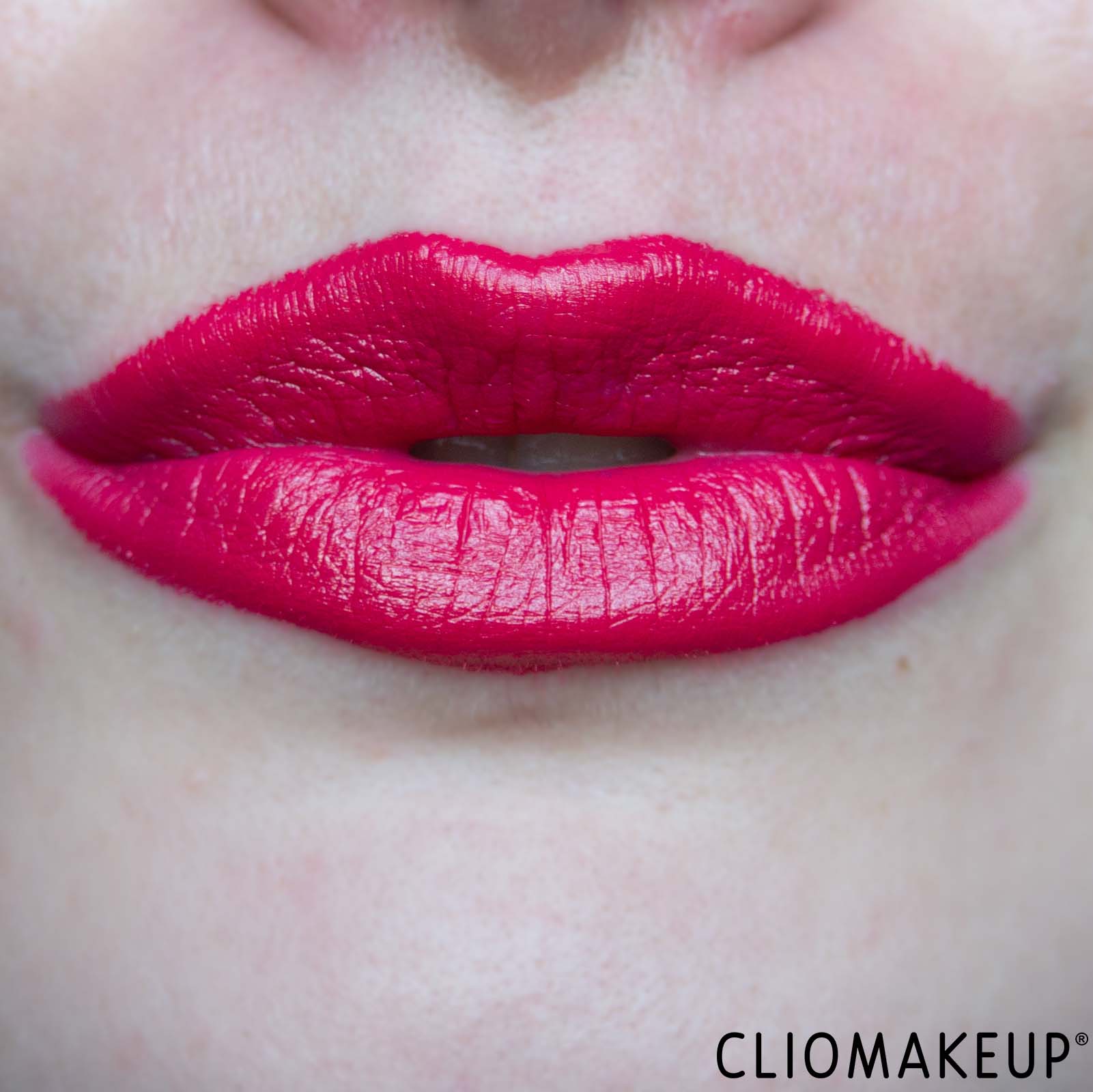 cliomakeup-recensione-rossetti-revolution-lasting-kiss-lipstick-12