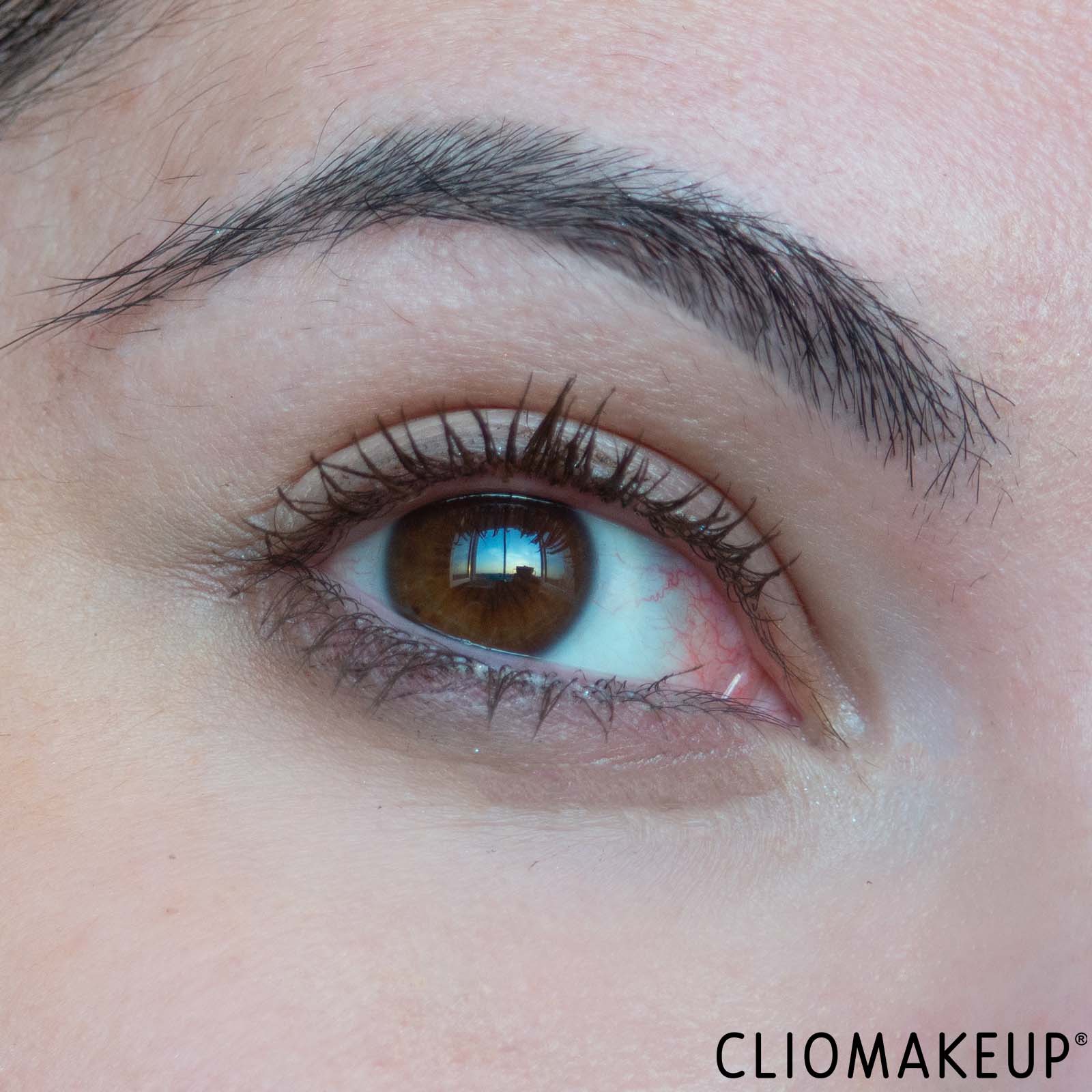 cliomakeup-recensione-mascara-essence-lash-without-limits-brown-extreme-lengthening-volume-mascara-10