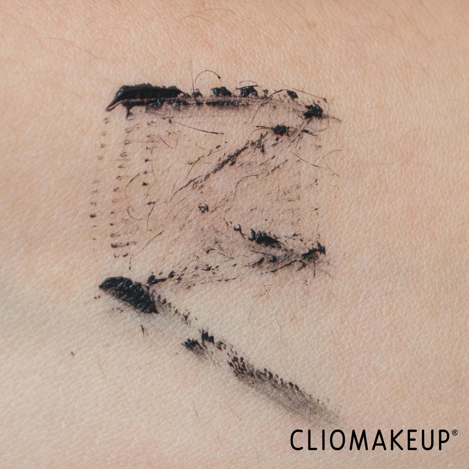 cliomakeup-recensione-mascara-kiko-new-maxi-mod-long-lasting-volume-and-definition-mascara-6