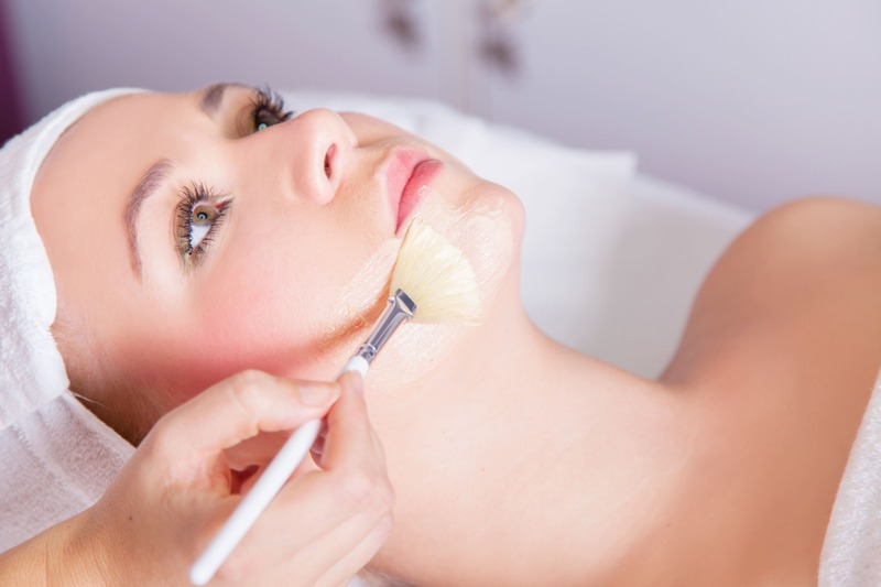 zona-baffetti-scura-trattamenti-peeling