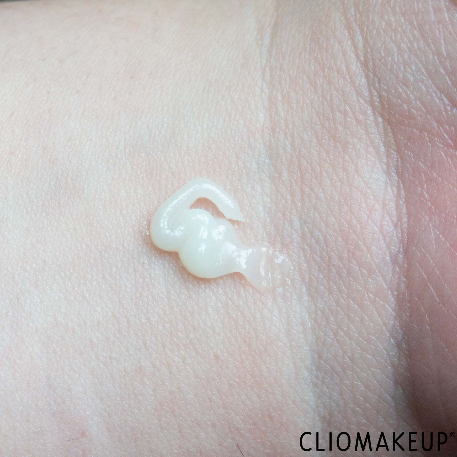 cliomakeup-recensione-balsamo-labbra-essence-lip-care-cocoa-6