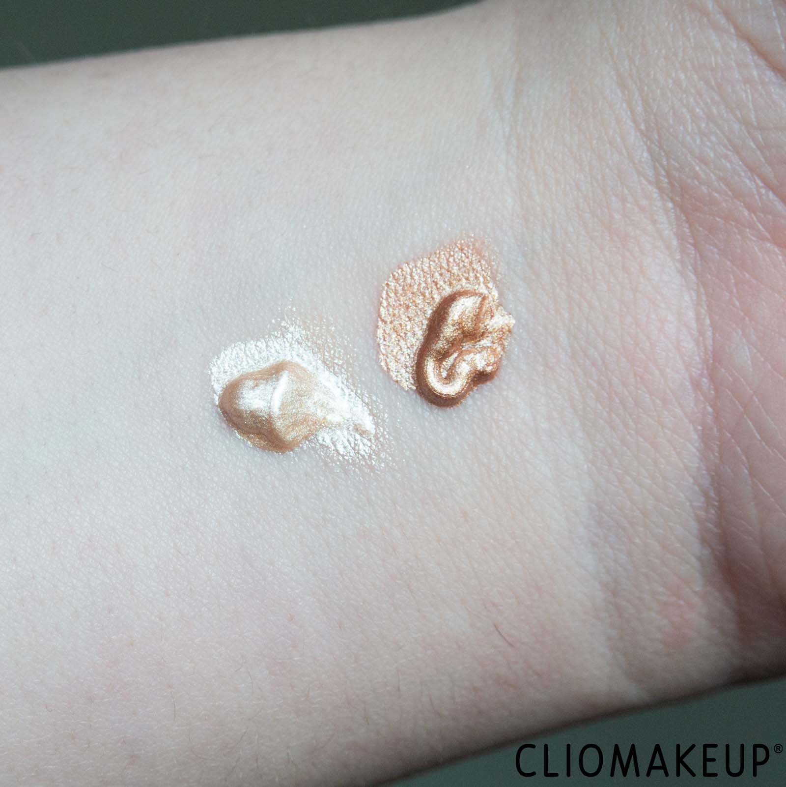 cliomakeup-recensione-illuminante-astra-light-therapy-radiance-enhancer-highlighter-6
