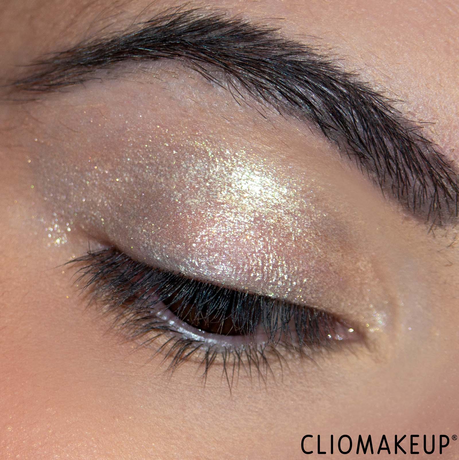 cliomakeup-recensione-ombretti-liquidi-astra-cromo-therapy-liquid-eyeshadow-light-9