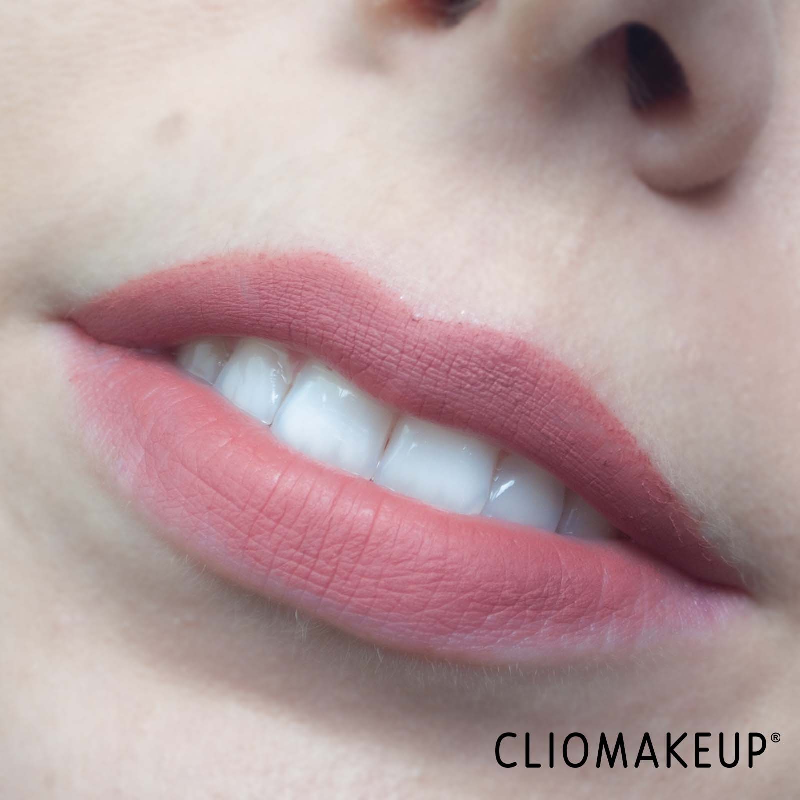 cliomakeup-recensione-rossetti-nars-starlight-powermatte-lipstick-10