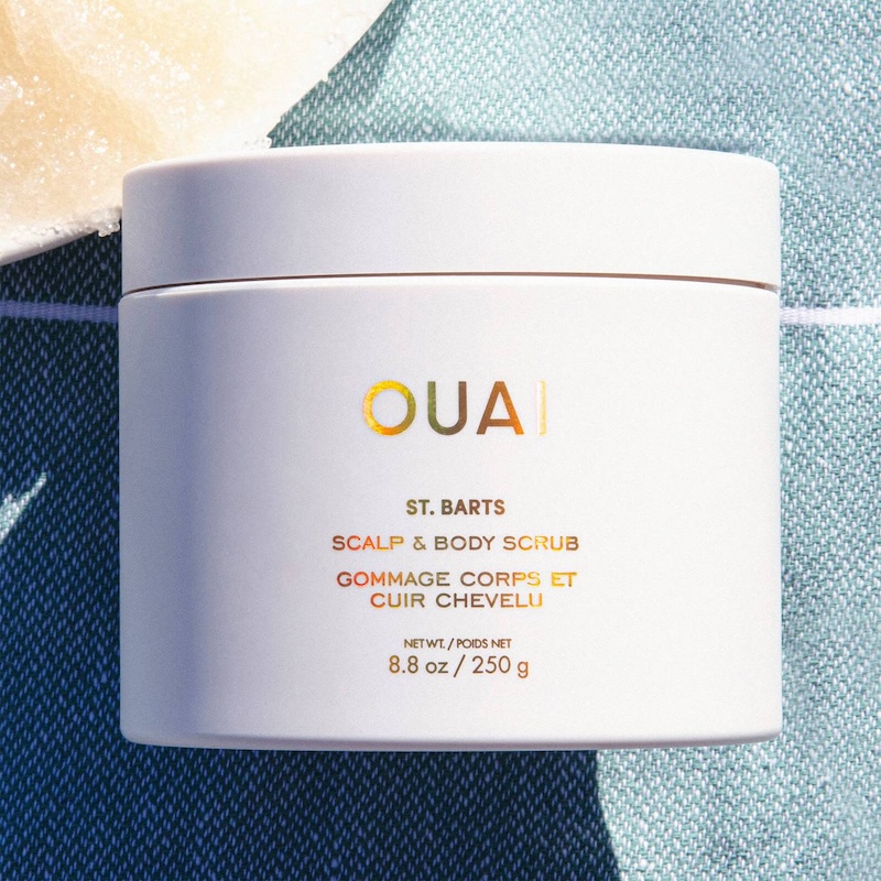 cliomakeup-scrub-cuoio-capelluto-2023-ouai