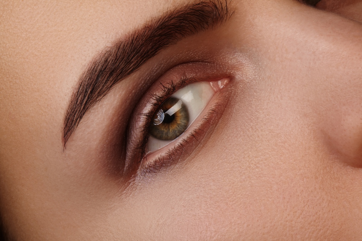 matita-occhi-marrone-come-utilizzarla-sfumata