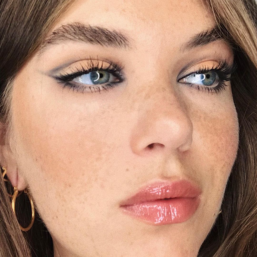 cliomakeup-makeup-peach-fuzz-colore-pantone-2024-12