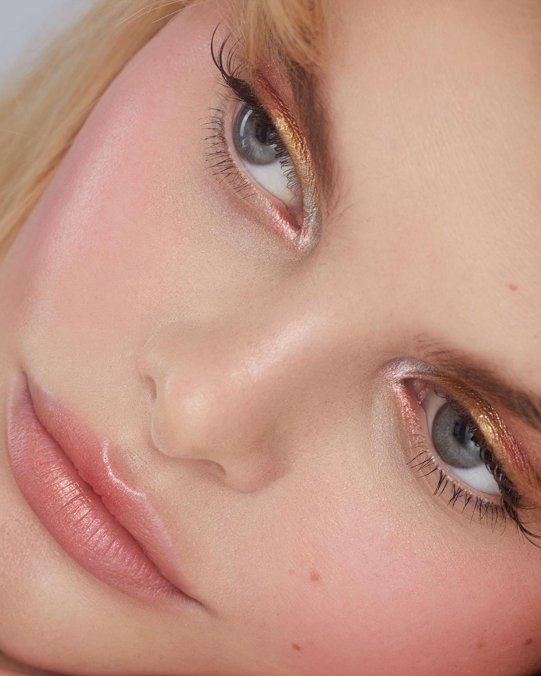 cliomakeup-makeup-peach-fuzz-colore-pantone-2024-5