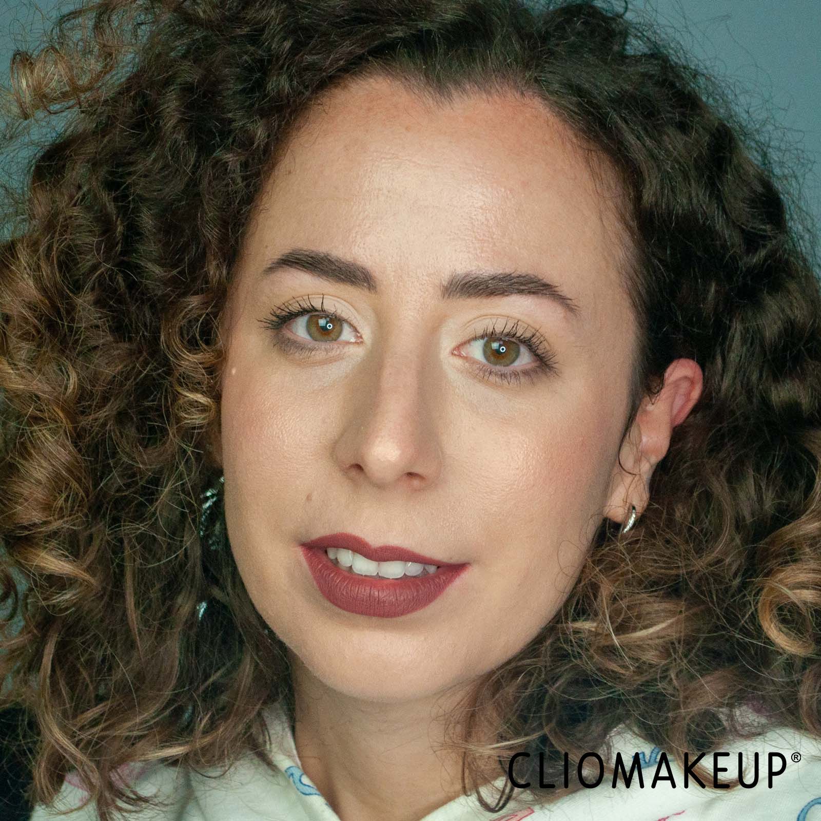 cliomakeup-recensione-illuminante-essence-merry-x-mas-mydeer-highlighter-13