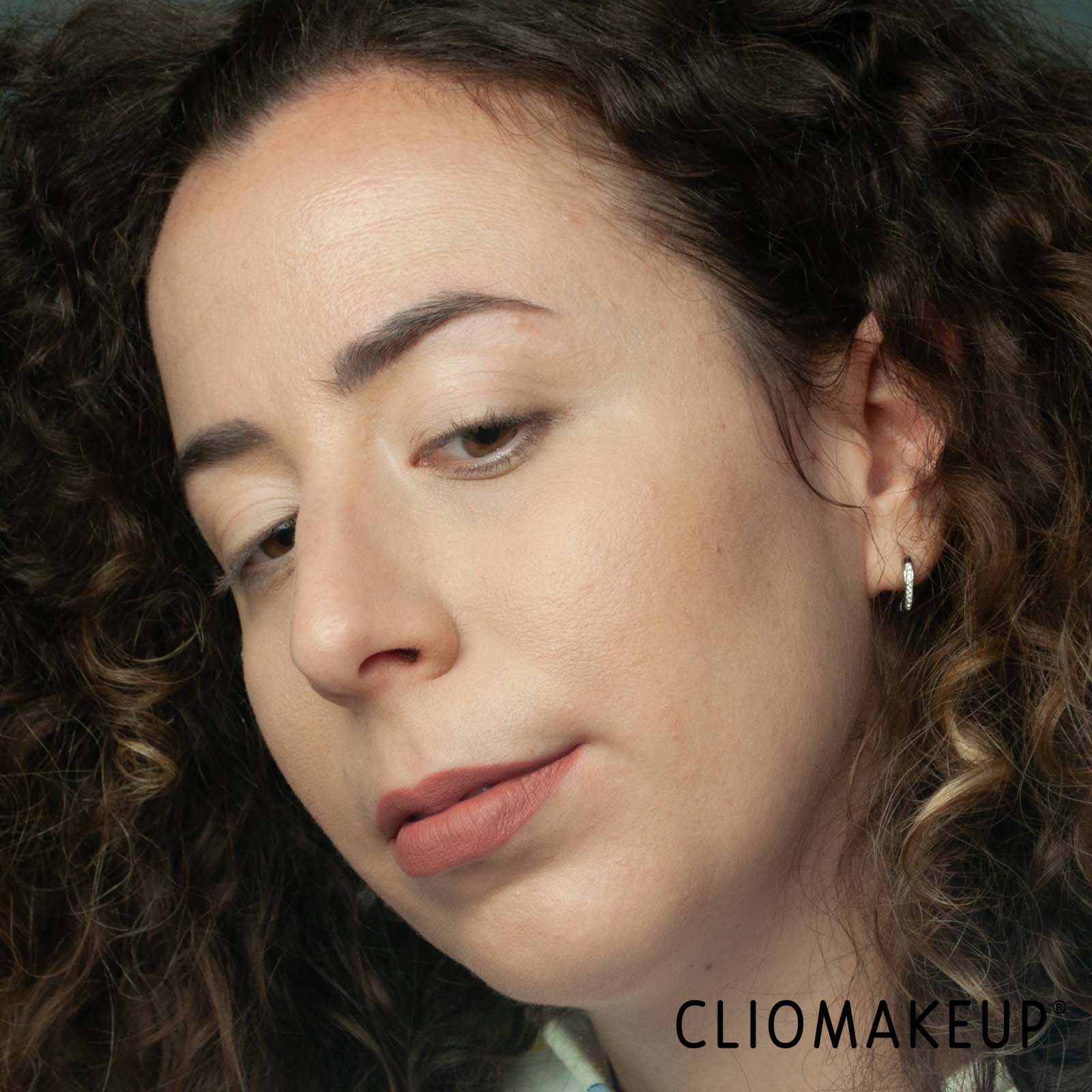 cliomakeup-recensione-illuminante-essence-merry-x-mas-mydeer-highlighter-8