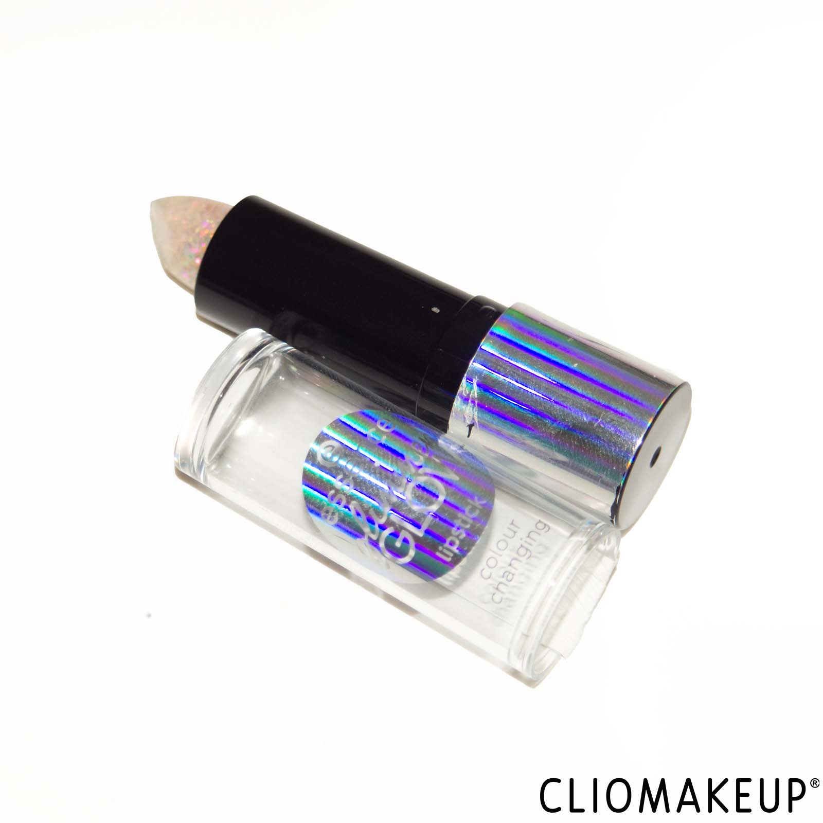 cliomakeup-recensione-rossetto-essence-glimmer-glow-lipstick-4