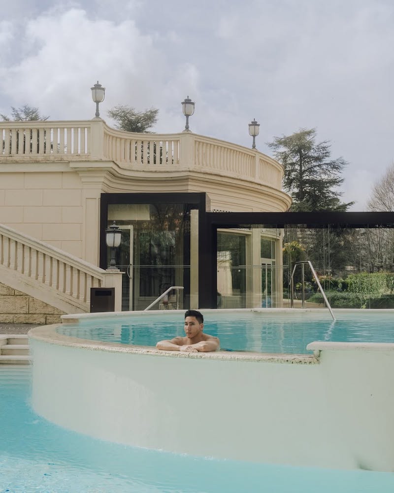 dove-festeggiare-capodanno-piscina