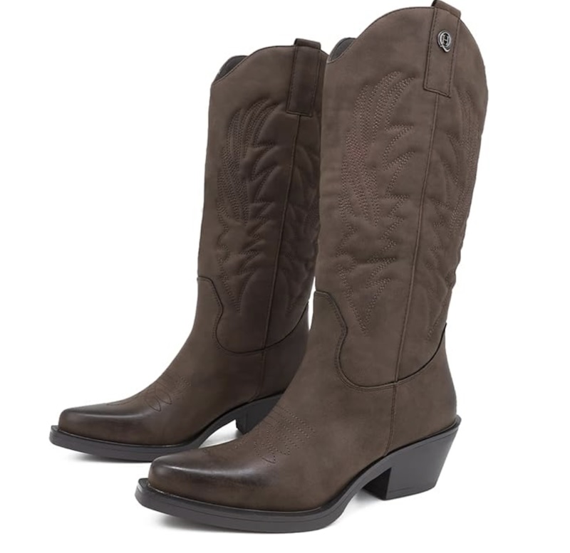 cliomakeup-stivali-bassi-inverno-2024-queen-helena2