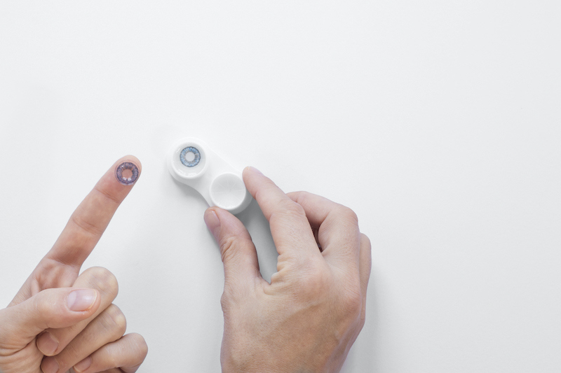 cliomakeup-come-indossare-lenti-a-contatto-6