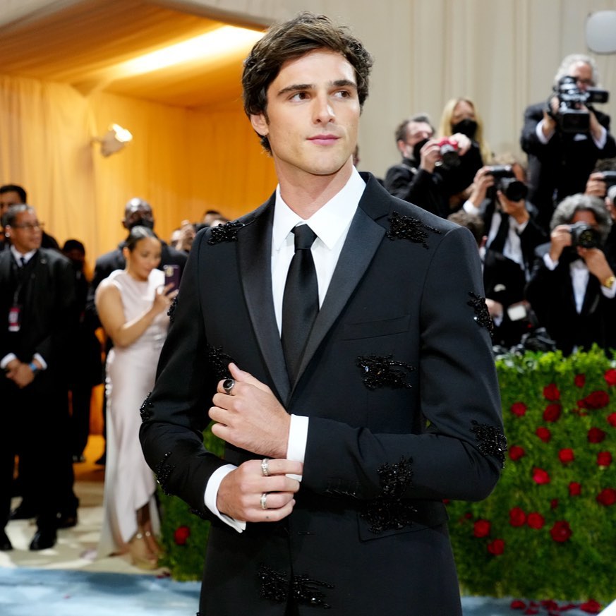 cliomakeup-jacob-elordi-2