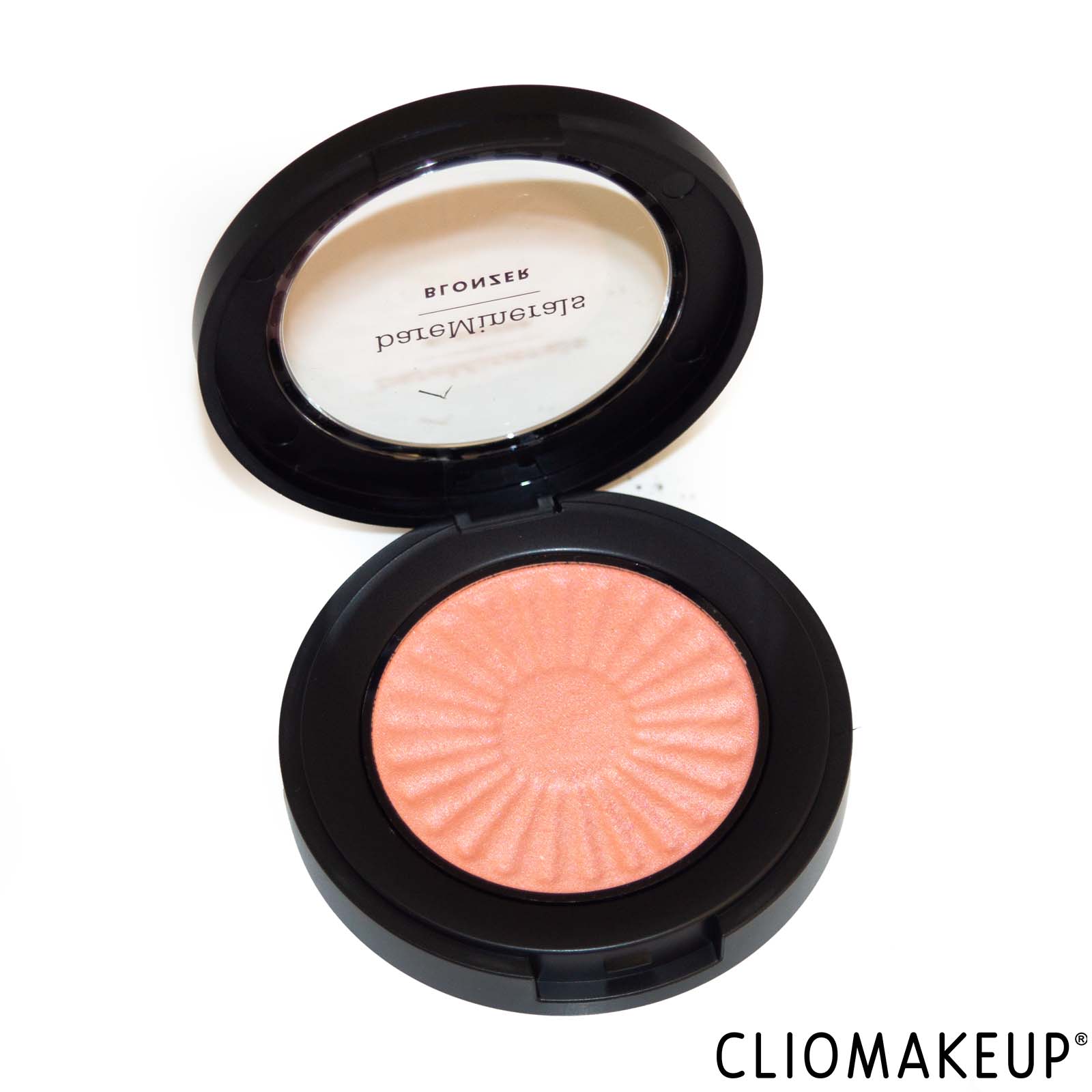 cliomakeup-recensione-blush-bareminerals-holiday-2023-glow-giver-cheek-duo-5