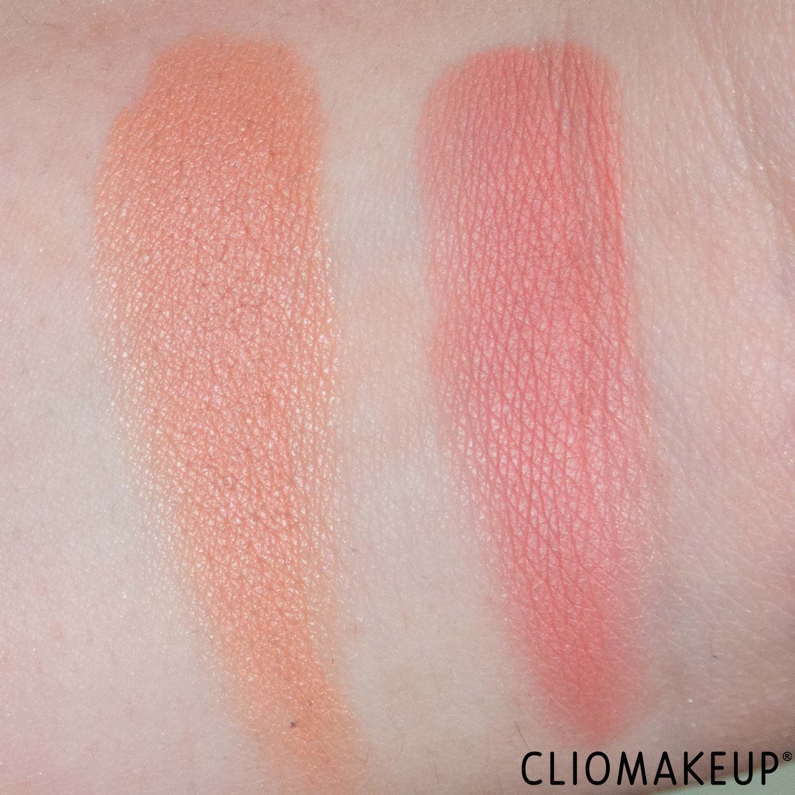 cliomakeup-recensione-blush-bareminerals-holiday-2023-glow-giver-cheek-duo-6