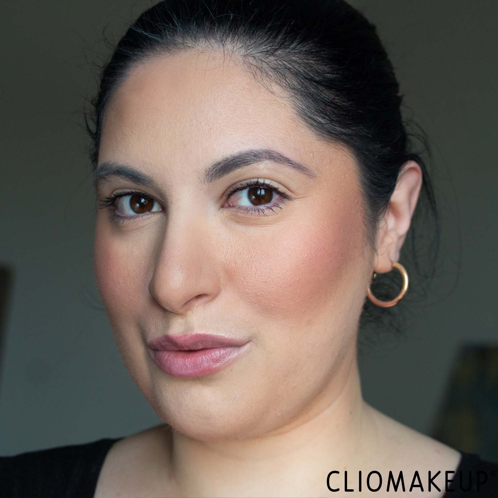 cliomakeup-recensione-correttore-rimmel-lasting-finish-breathable-25h-concealer-12