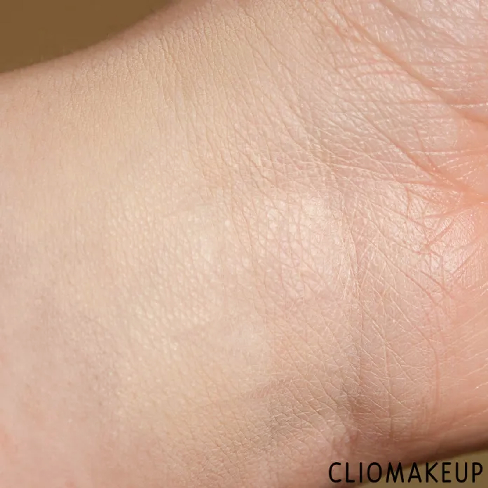 cliomakeup-recensione-correttore-rimmel-lasting-finish-breathable-25h-concealer-9