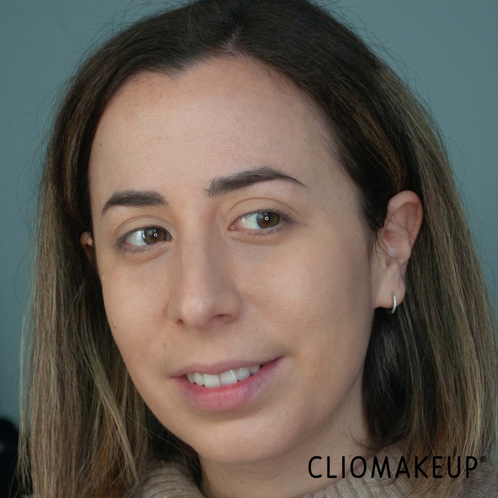 cliomakeup-recensione-correttore-tarte-shape-tape-corrector-13