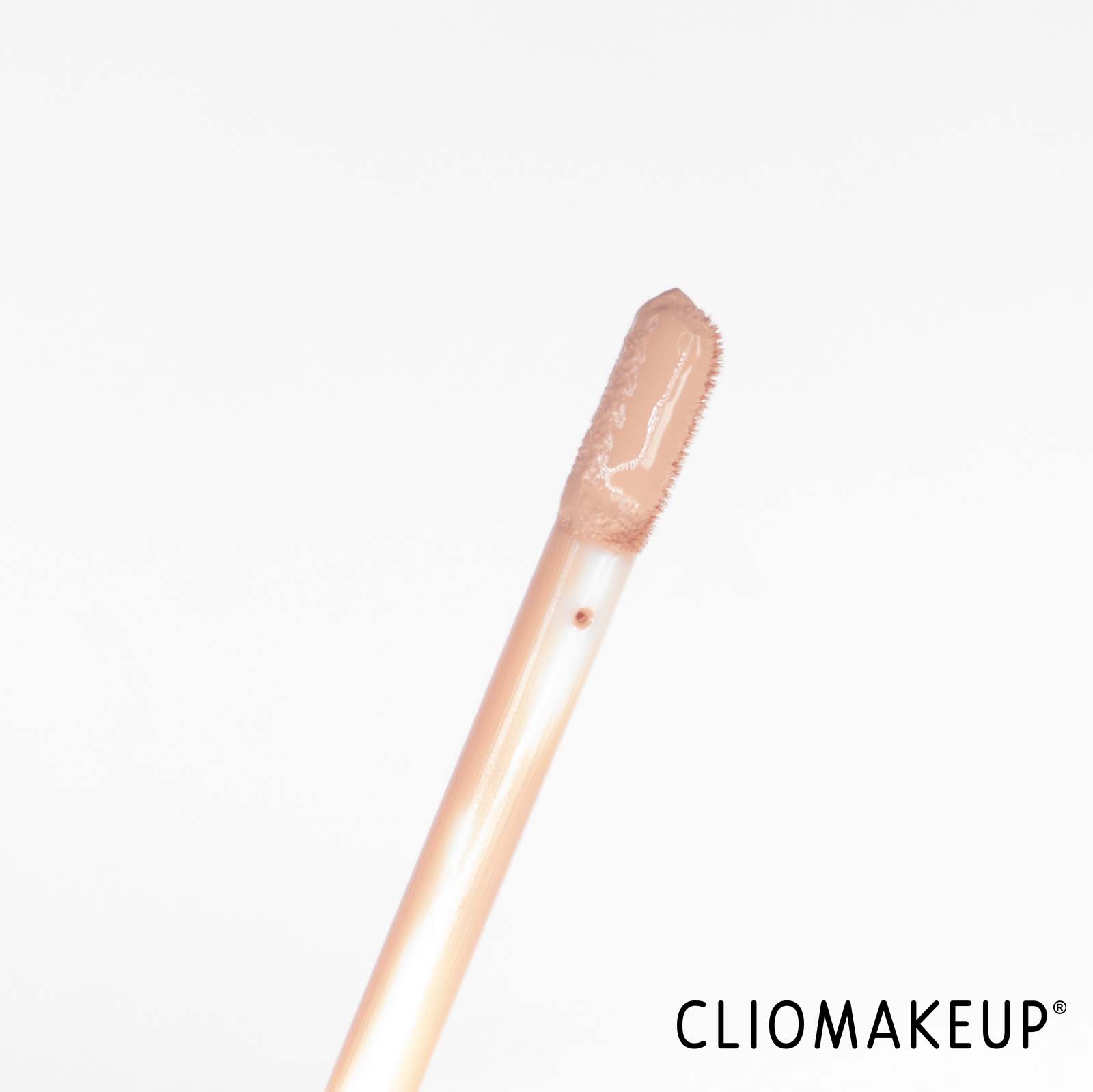 cliomakeup-recensione-correttore-tarte-shape-tape-corrector-5
