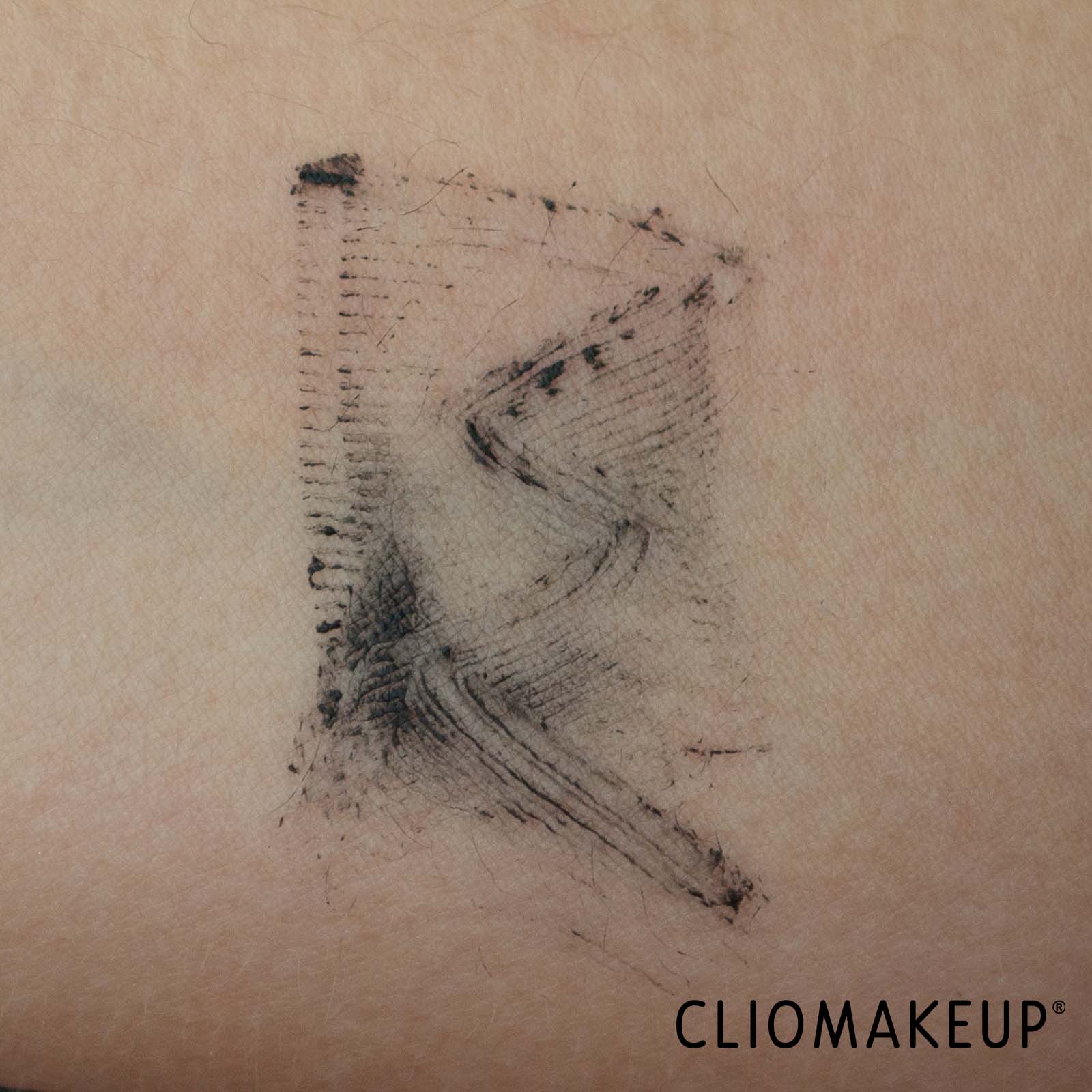 cliomakeup-recensione-mascara-sephora-love-the-lift-mascara-7