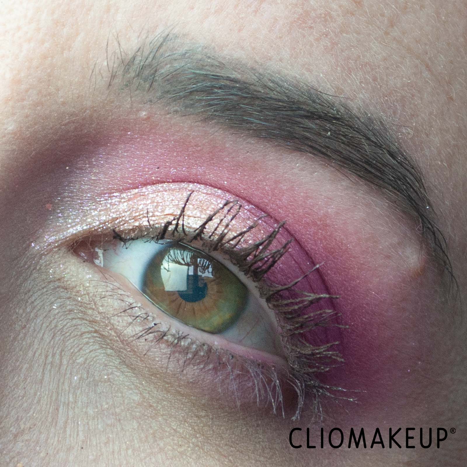 cliomakeup-recensione-palette-essence-emily-in-paris-eyeshadow-palette-10