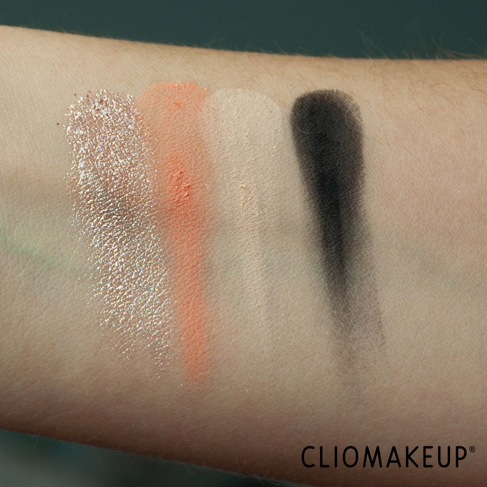 cliomakeup-recensione-palette-nicole-p-cosmetics-horny-eyeshadow-palette-8