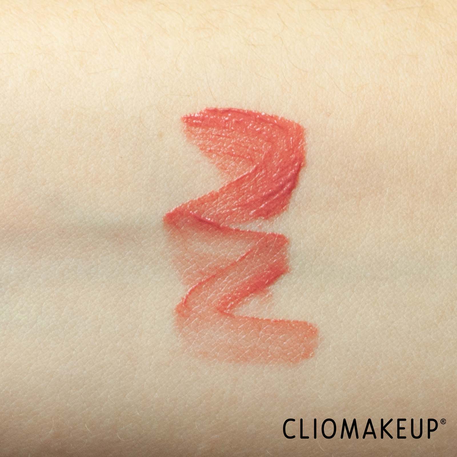 cliomakeup-recensione-rossetto-elf-glossy-lip-stain-6