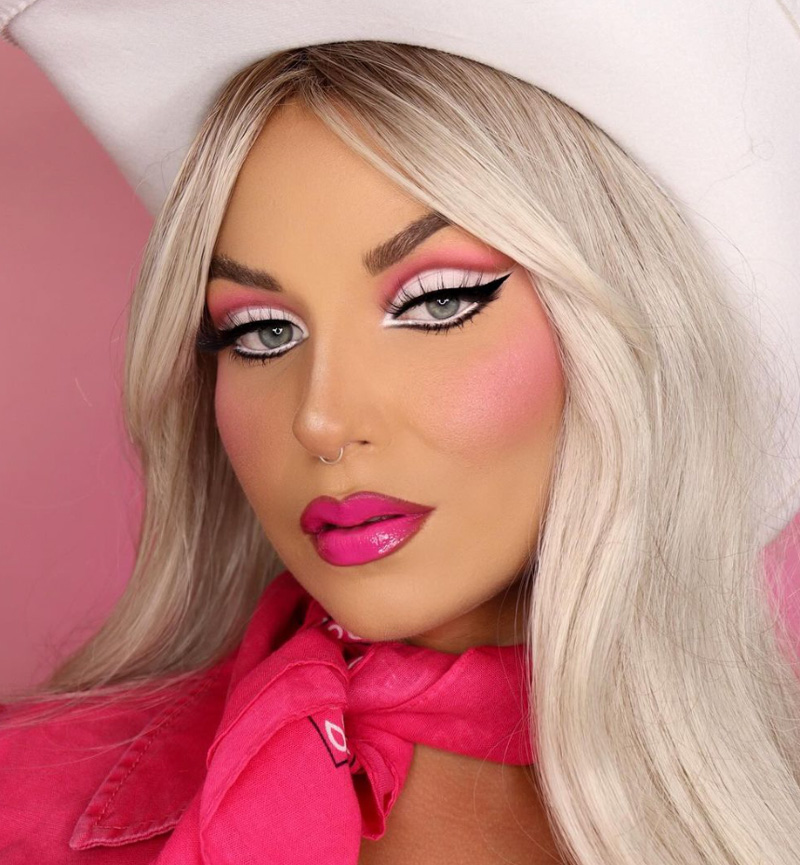 cliomakeup-trucco-semplice-carnevale-2024-trucco-adulto-barbie