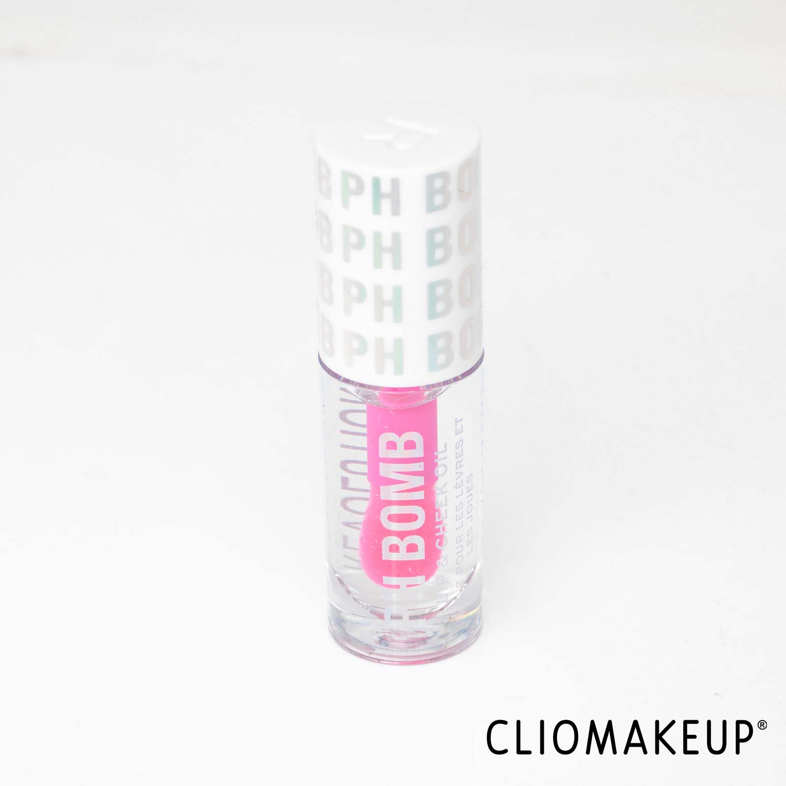cliomakeup-recensione-olio-guance-e-labbra-revolution-ph-bomb-lip-e-cheek-oil-4