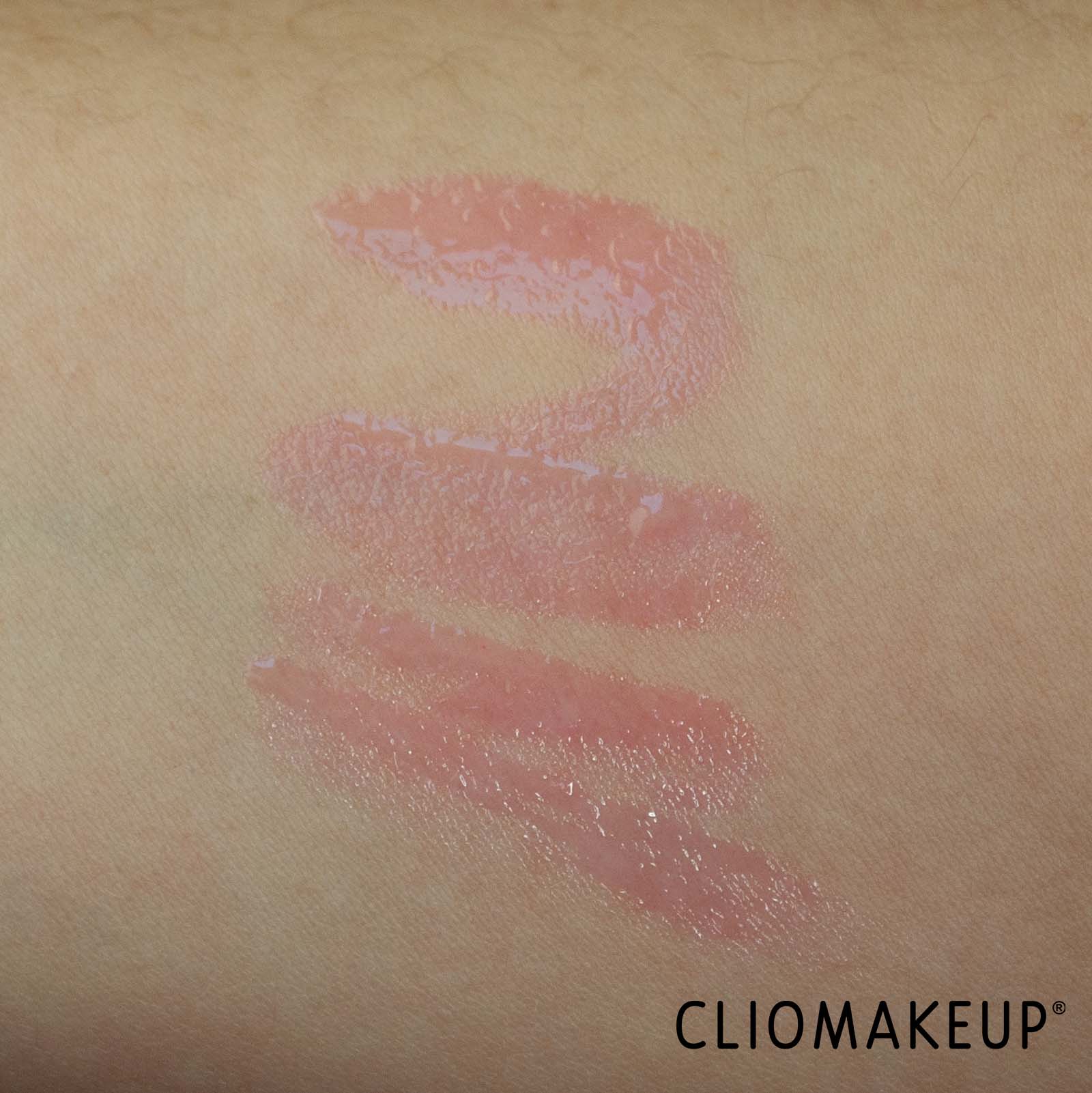 cliomakeup-recensione-olio-guance-e-labbra-revolution-ph-bomb-lip-e-cheek-oil-7
