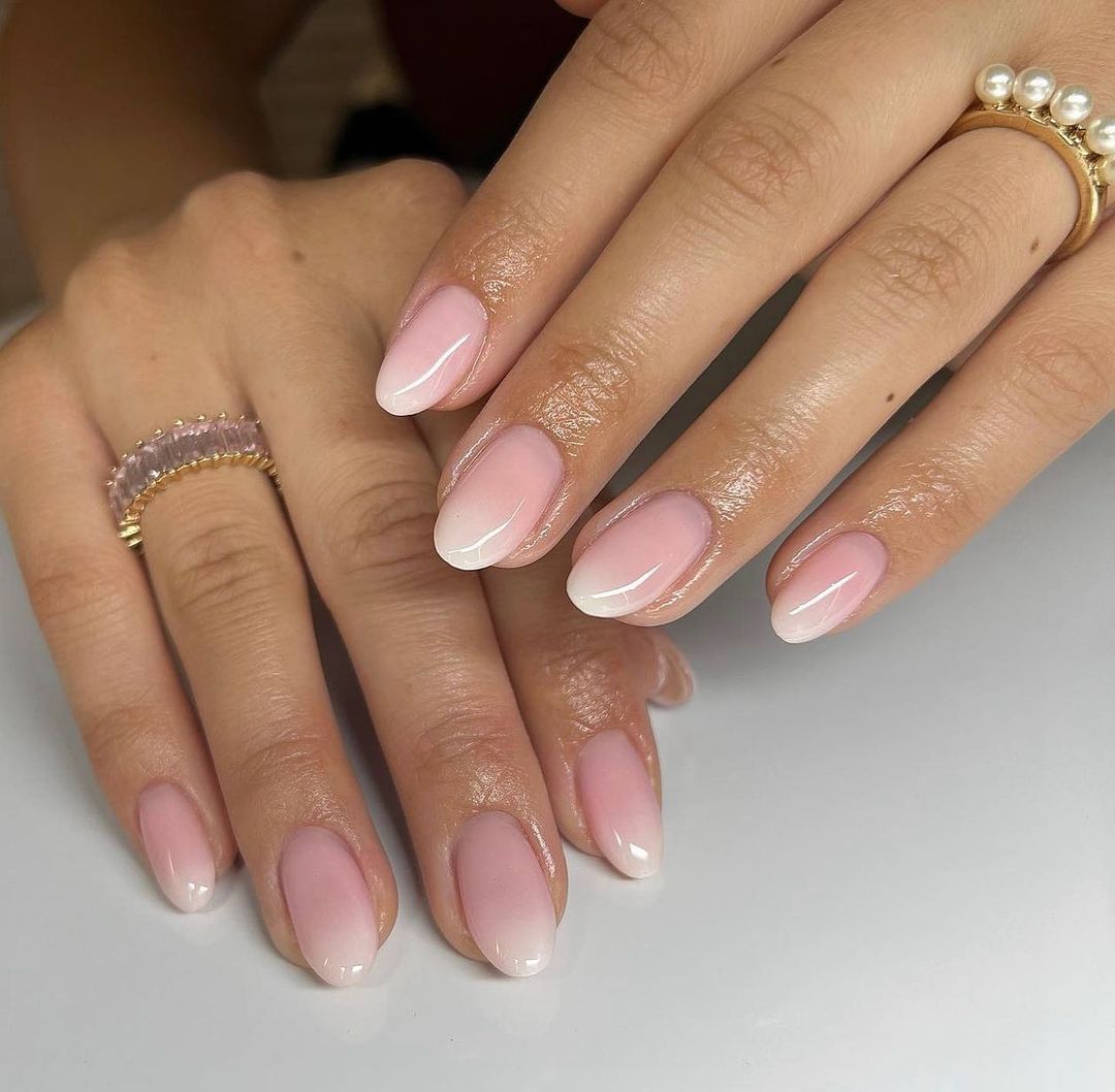 cliomakeup-unghie-semplici-2024-11