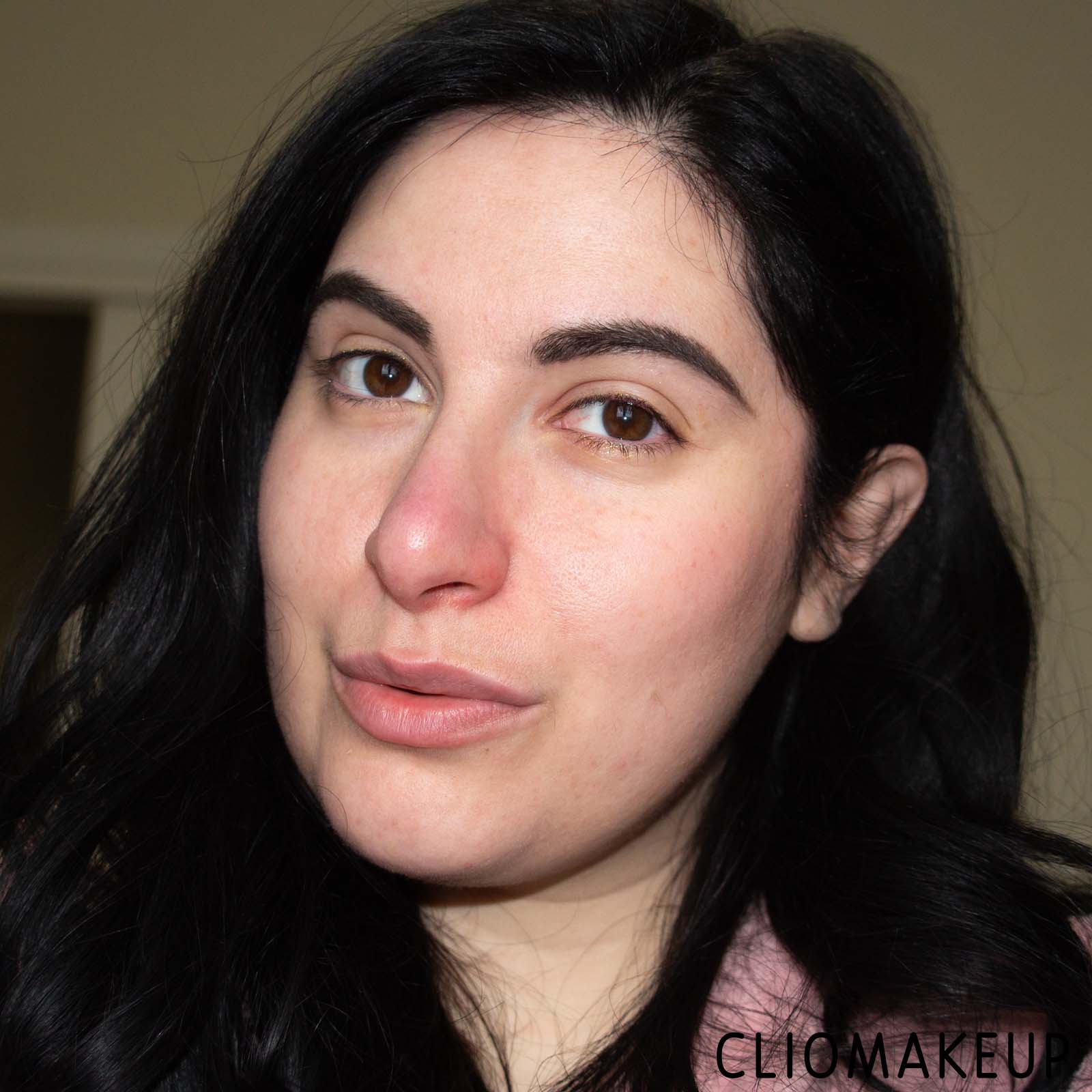 cliomakeup-recensione-fondotinta-essence-natural-matte-mousse-foundation-11