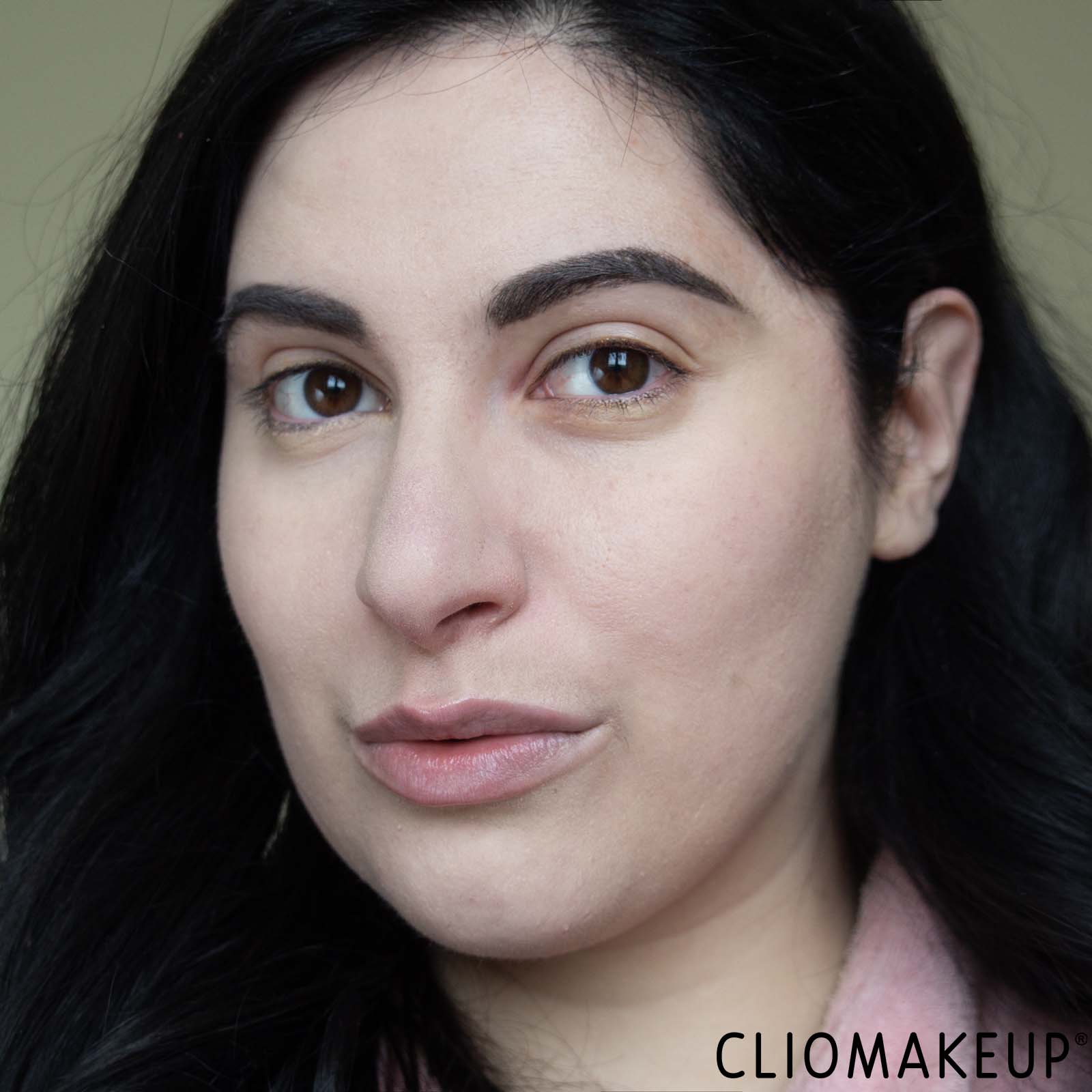 cliomakeup-recensione-fondotinta-essence-natural-matte-mousse-foundation-12