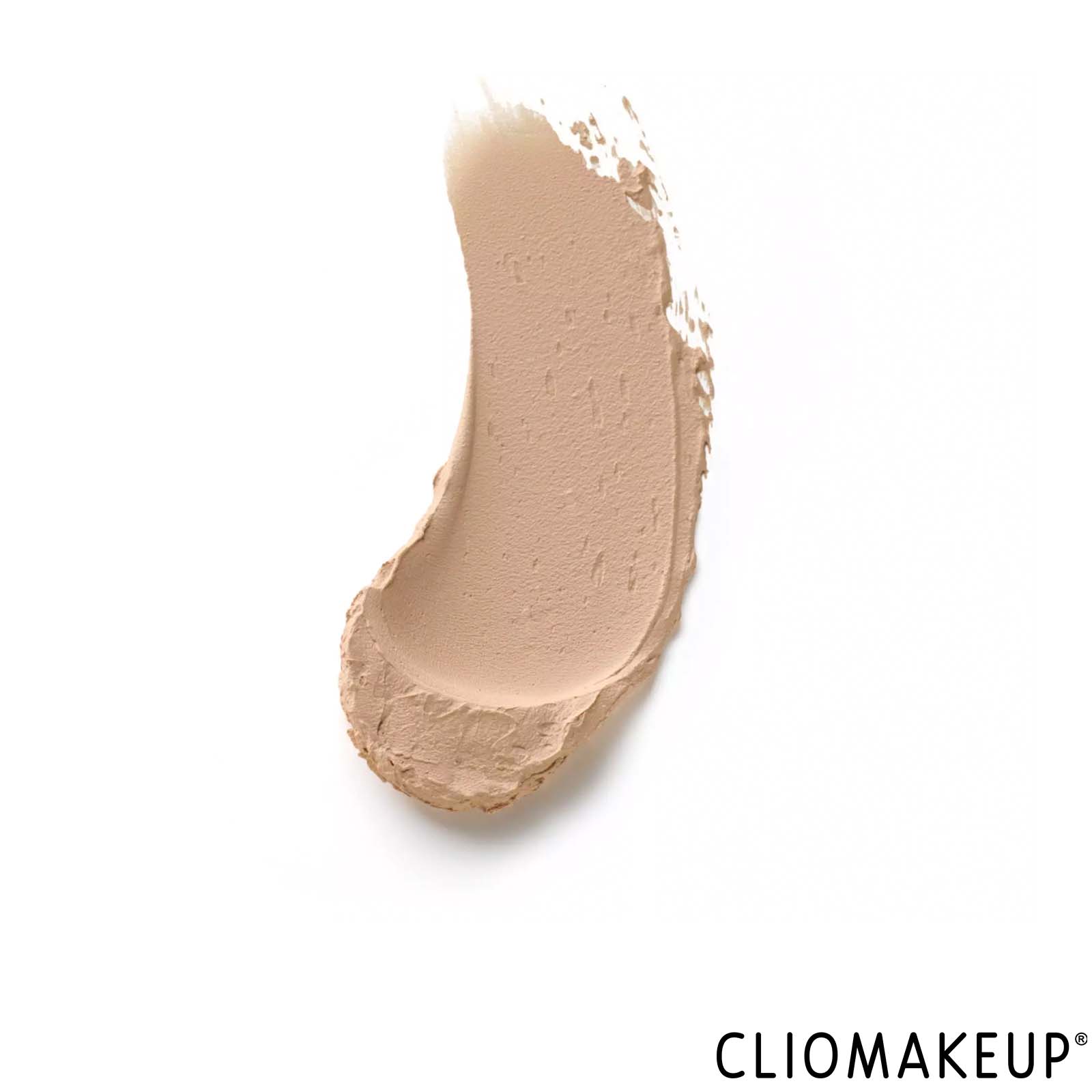 cliomakeup-recensione-fondotinta-essence-natural-matte-mousse-foundation-3