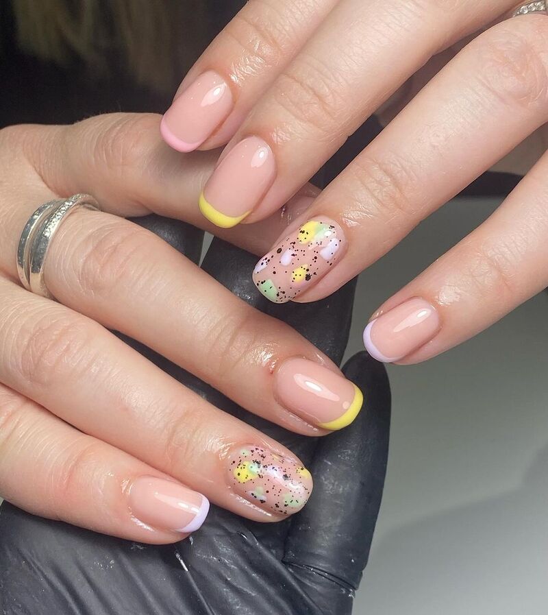 cliomakeup-unghie-pastello-primavera-2024-dot-nails