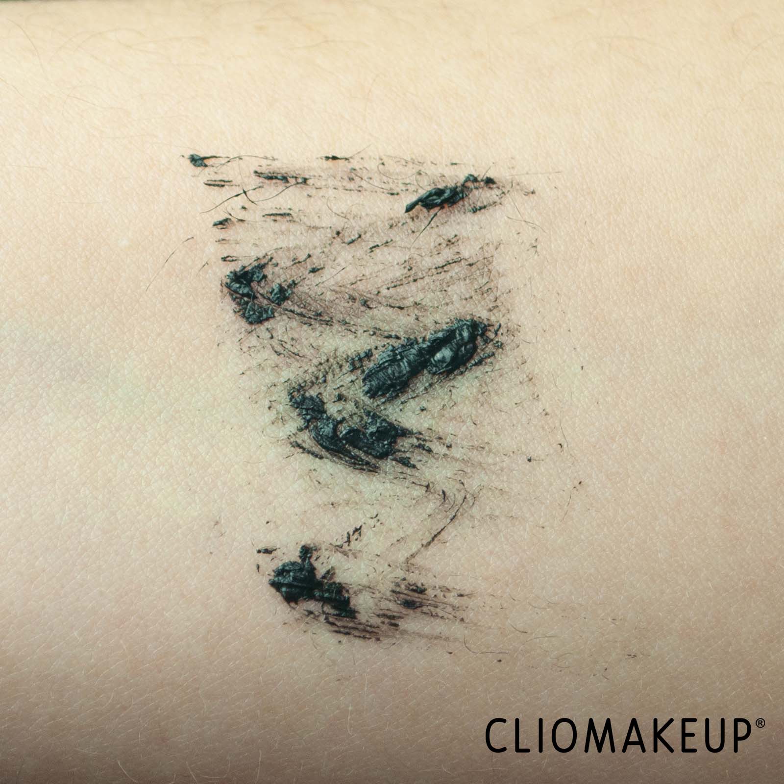 cliomakeup-recensione-mascara-avon-lash-genius-multitask-e-multiply-mascara-6