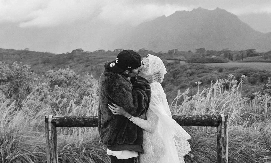 Cliomakeup-hailey-bieber-incinta-matrimonio