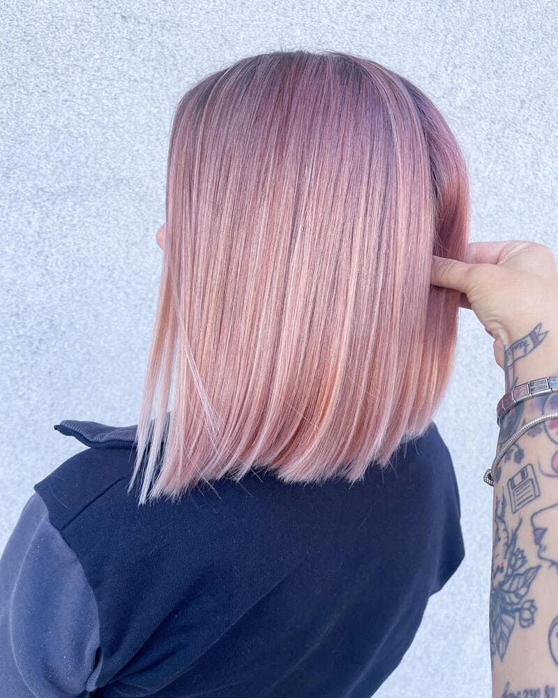 cliomakeup-capelli-rosa-pastello-lisci