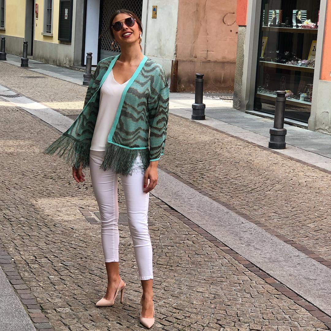 cliomakeup-come-indossare-pantaloni-capri-15